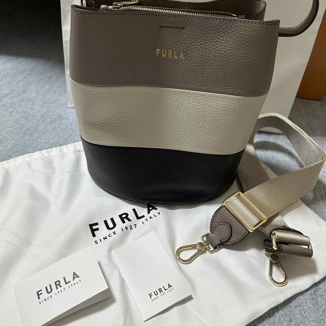 Furla(フルラ)のFURLA バケットバッグ　バッグ レディースのバッグ(ショルダーバッグ)の商品写真