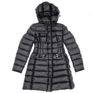 モンクレール(MONCLER)の【在庫一掃】MONCLER モンクレール ダウンジャケット HERMINE ロングダウンコート アウター フード取り外し可能 00サイズ アパレル ブラック 黒 ガンメタル金具 ナイロン    レディース 冬【中古品】(ダウンジャケット)