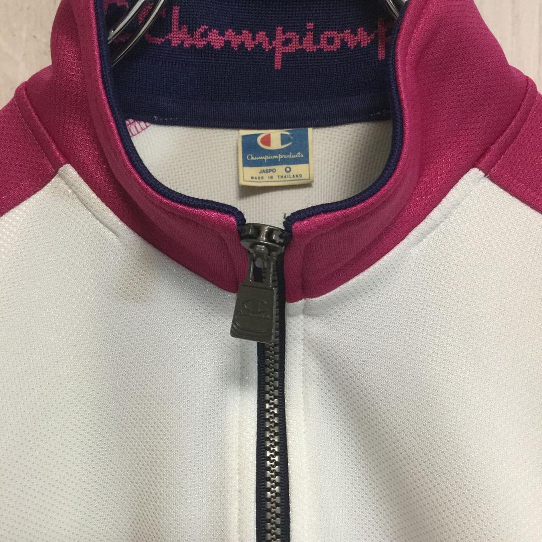 Champion(チャンピオン)の【チャンピオン レトロジャージ】90s ロゴ刺繍 サイドライン XL 古着 レディースのトップス(その他)の商品写真