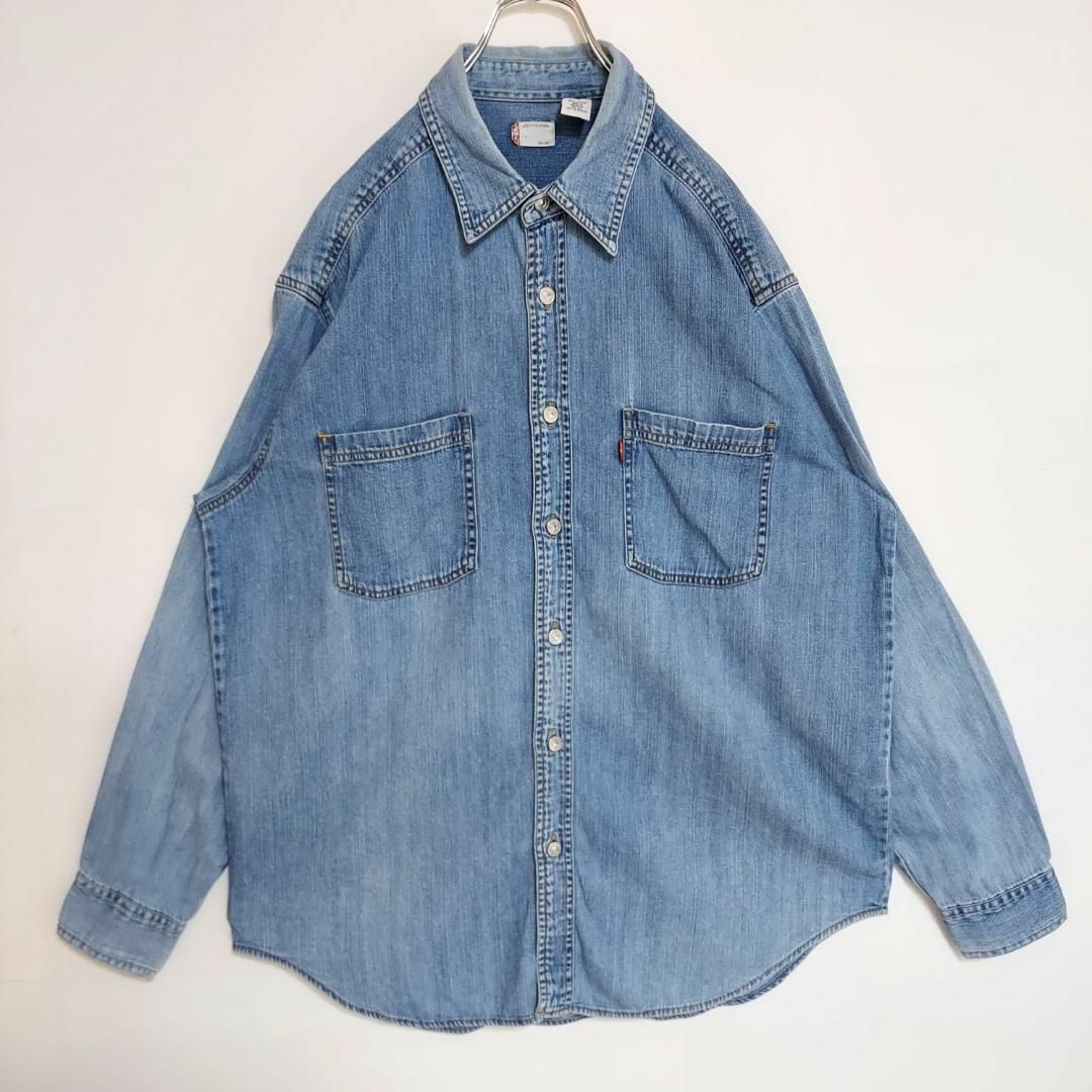 Levi's(リーバイス)の00s リーバイス デニムシャツ 胸ポケット M 色落ちブルー 青水色 古着 メンズのトップス(シャツ)の商品写真