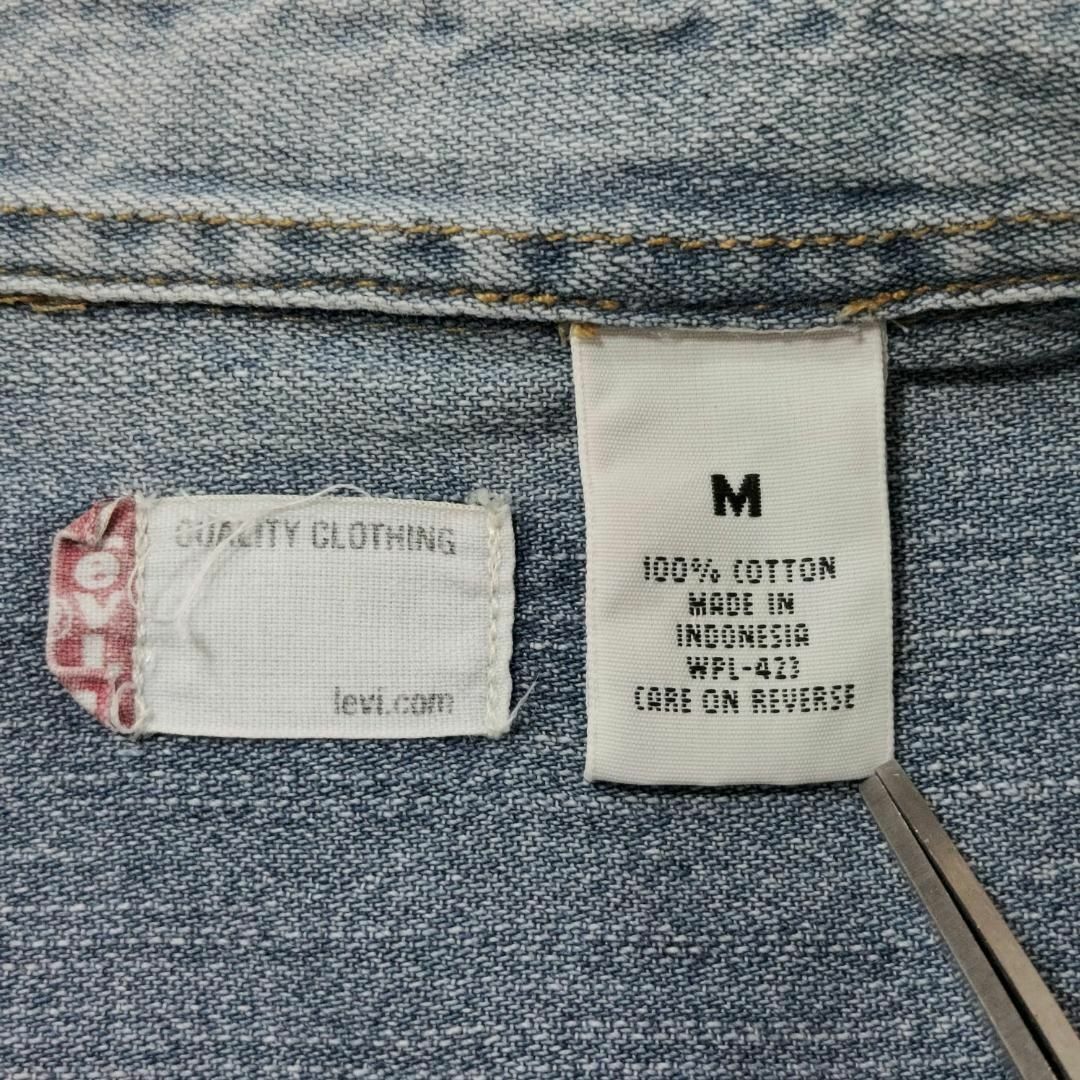 Levi's(リーバイス)の00s リーバイス デニムシャツ 胸ポケット M 色落ちブルー 青水色 古着 メンズのトップス(シャツ)の商品写真