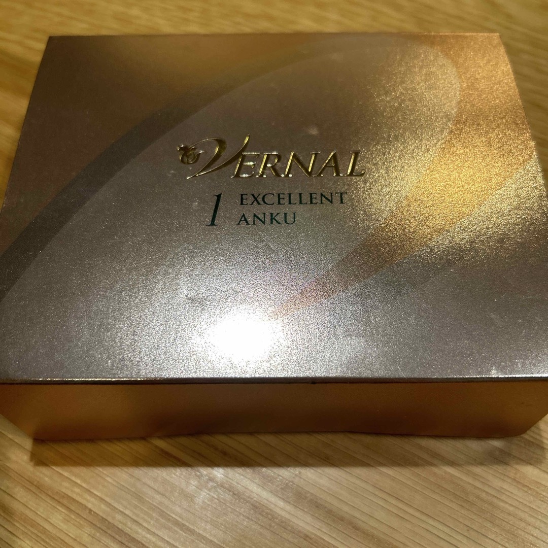 VERNAL(ヴァーナル)のVERNAL 石鹸 コスメ/美容のスキンケア/基礎化粧品(洗顔料)の商品写真