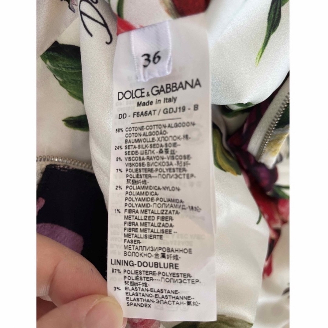 DOLCE&GABBANA(ドルチェアンドガッバーナ)のDOLCE&GABBANA 薔薇タイトワンピ MS6 レディースのワンピース(ひざ丈ワンピース)の商品写真