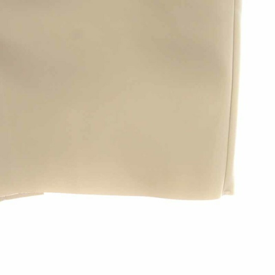 IENA(イエナ)のイエナ フェイクレザータイトスカート ひざ丈 バックスリット 36 アイボリー レディースのスカート(ひざ丈スカート)の商品写真
