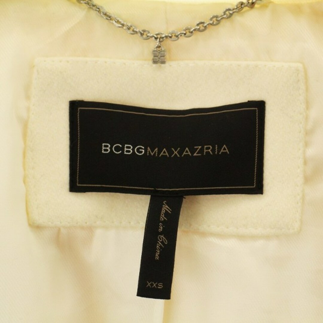 BCBGMAXAZRIA(ビーシービージーマックスアズリア)のビーシービージーマックスアズリア ダッフルコート ミドル XXS 白 アイボリー レディースのジャケット/アウター(ダッフルコート)の商品写真