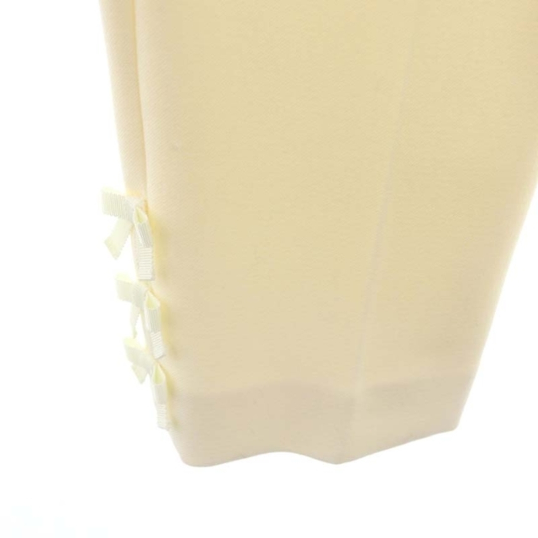M'S GRACY(エムズグレイシー)のエムズグレイシー 裾リボンテーパードパンツ ジップフライ 38 M 白 レディースのパンツ(その他)の商品写真