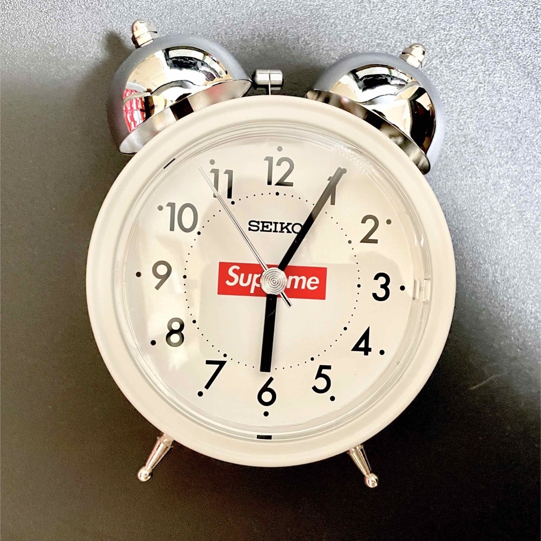 Supreme(シュプリーム)のSupreme×Seiko Alarm Clock "White" 目覚まし時計 インテリア/住まい/日用品のインテリア小物(置時計)の商品写真