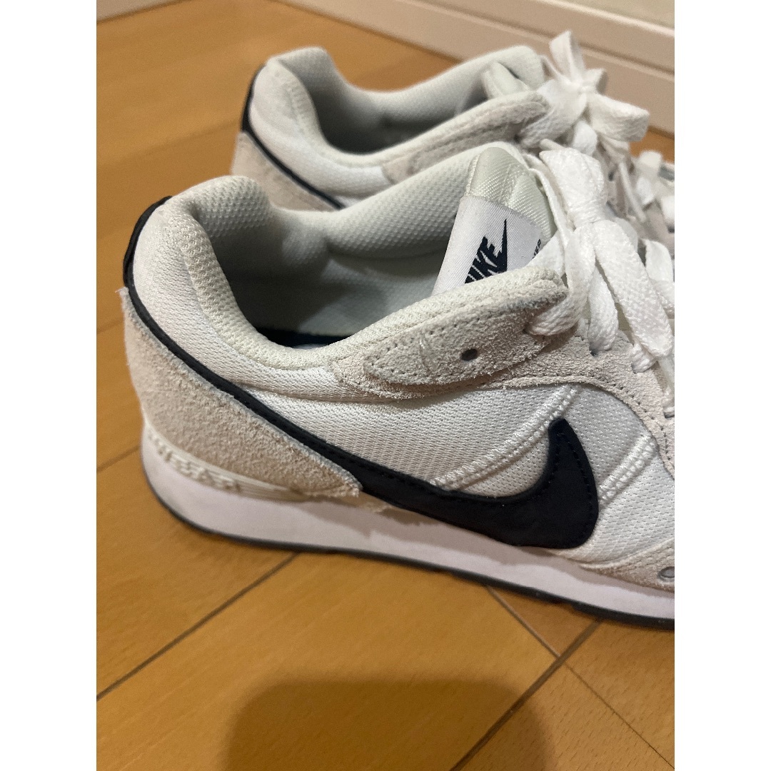 NIKE(ナイキ)のナイキ スニーカー レディース メンズ NIKE VENTURE RUNNER  レディースの靴/シューズ(スニーカー)の商品写真