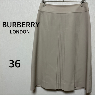 バーバリー(BURBERRY)のバーバリーロンドン　プリーツスカート　膝丈　ウール 100%(ひざ丈スカート)