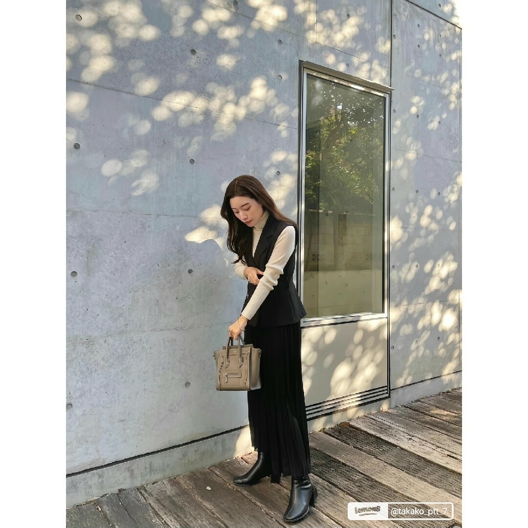 ZARA - ZARA プリーツ ベストワンピース Mサイズ ブラックの通販 ZARA - ZARA プリーツ ベストワンピース Mサイズ ブラックの通販