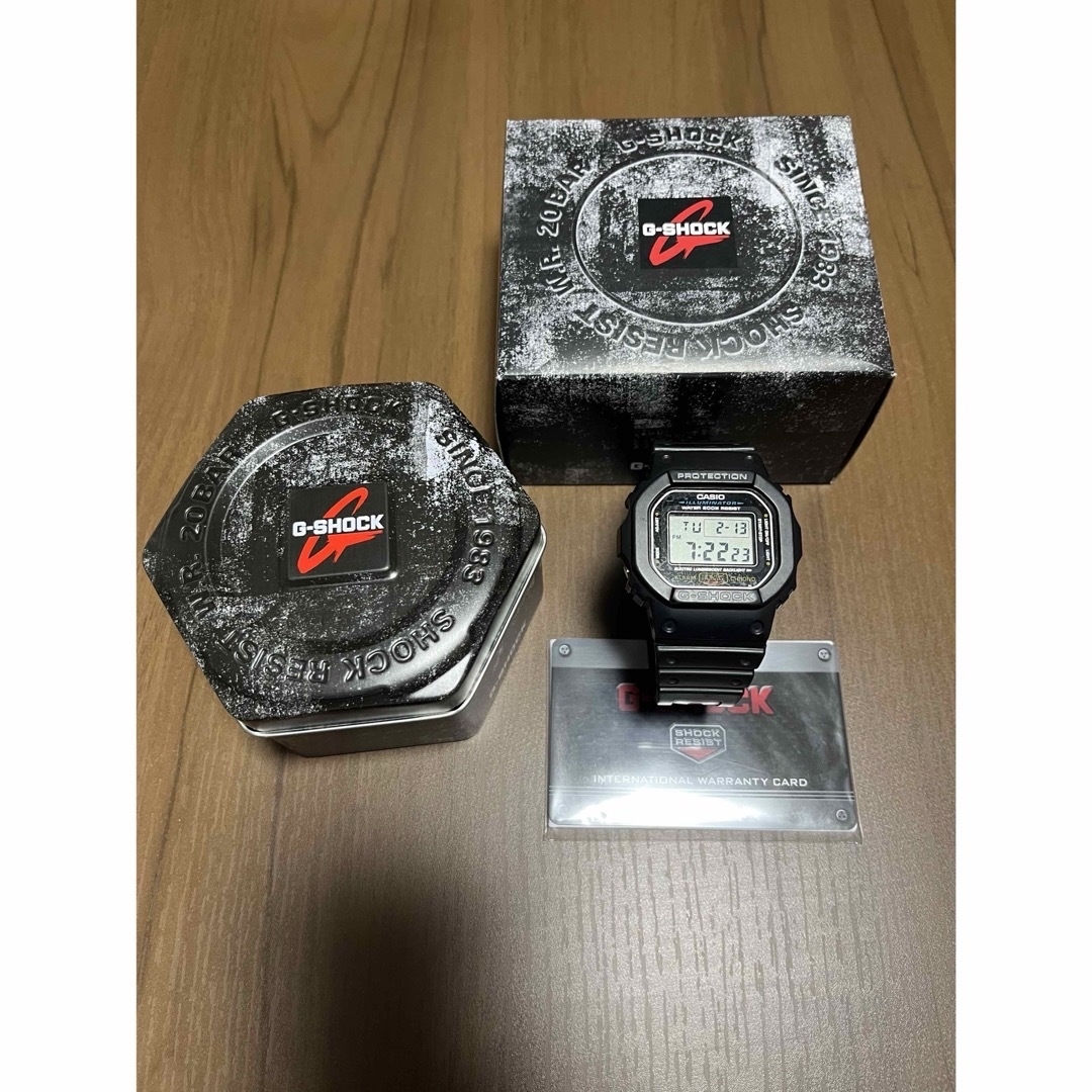 G-SHOCK(ジーショック)のCASIO G-SHOCK DW-5600E-1V メンズの時計(腕時計(デジタル))の商品写真
