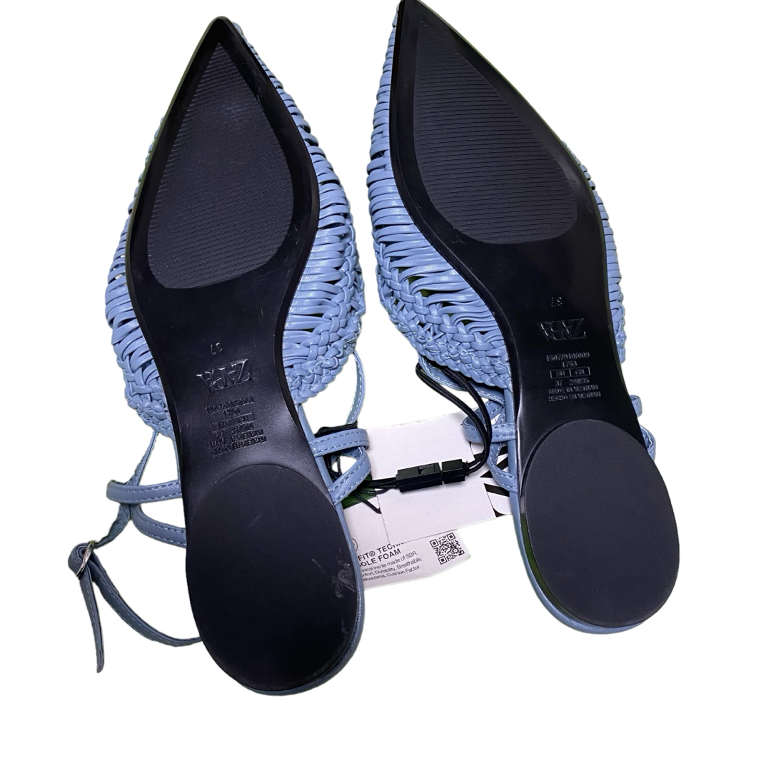 ZARA(ザラ)の【新品】ZARAザラ　イントレチャート　ストラップサンダル　ポインテェッドトゥ レディースの靴/シューズ(サンダル)の商品写真