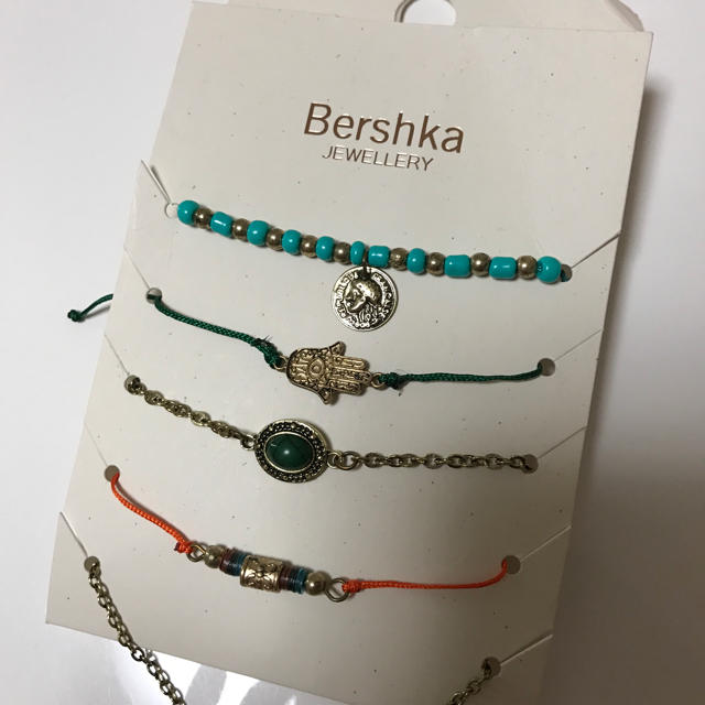 Bershka(ベルシュカ)のBershka ブレスレット セット② レディースのアクセサリー(ブレスレット/バングル)の商品写真