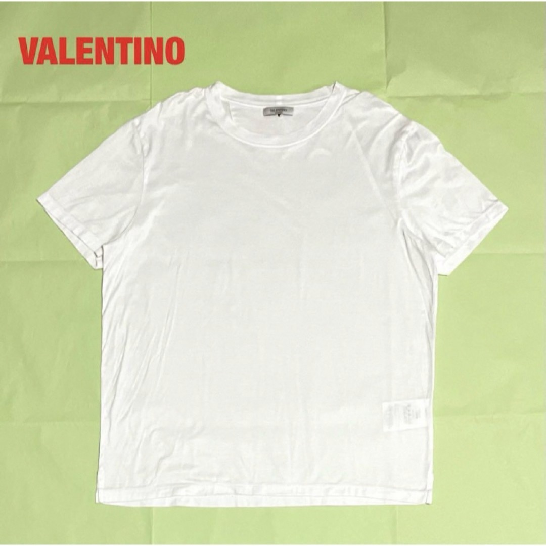 VALENTINO(ヴァレンティノ)の【希少】VALENTINO　ヴァレンティノ　半袖Tシャツ　ピラミッドスタッズ メンズのトップス(Tシャツ/カットソー(半袖/袖なし))の商品写真