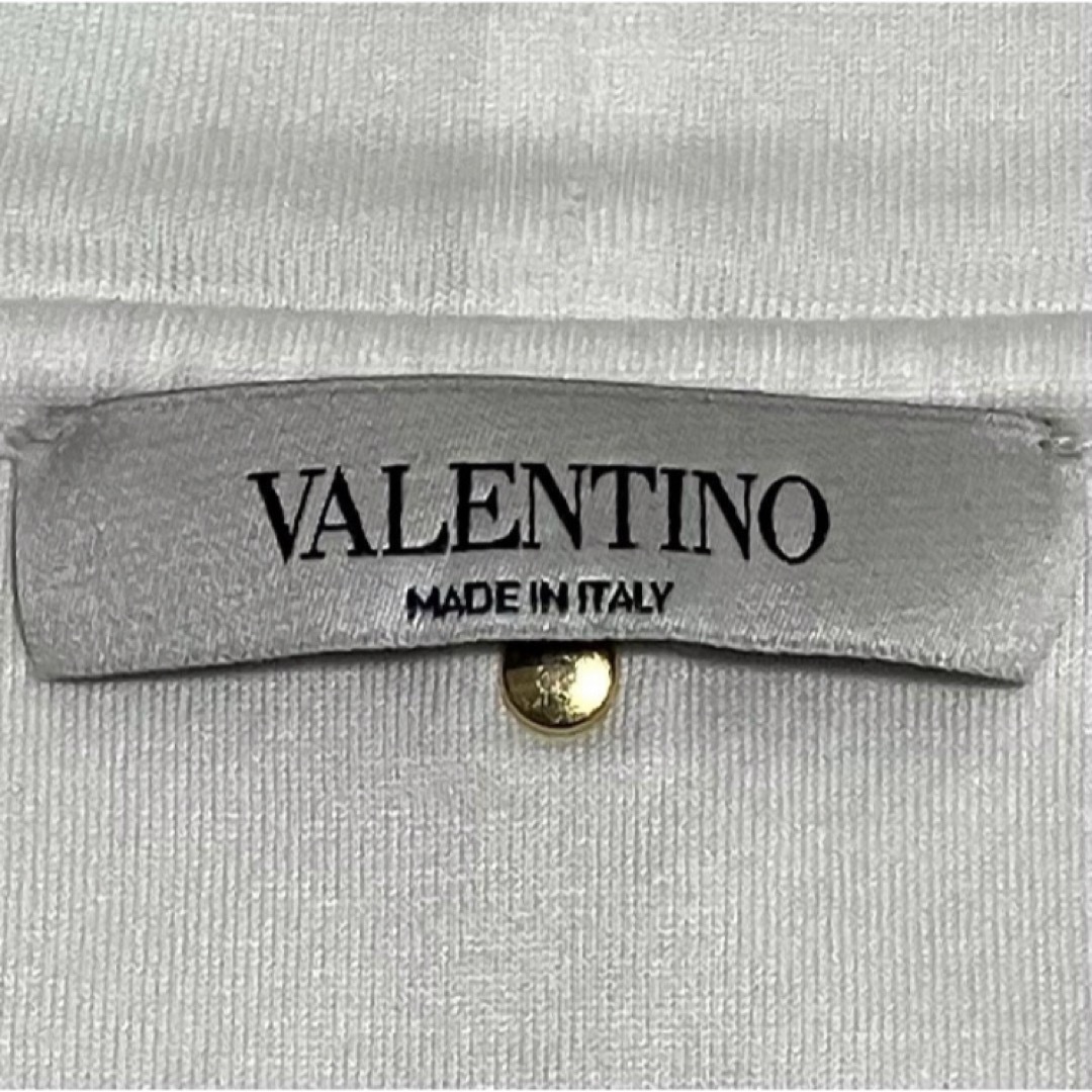 VALENTINO(ヴァレンティノ)の【希少】VALENTINO　ヴァレンティノ　半袖Tシャツ　ピラミッドスタッズ メンズのトップス(Tシャツ/カットソー(半袖/袖なし))の商品写真