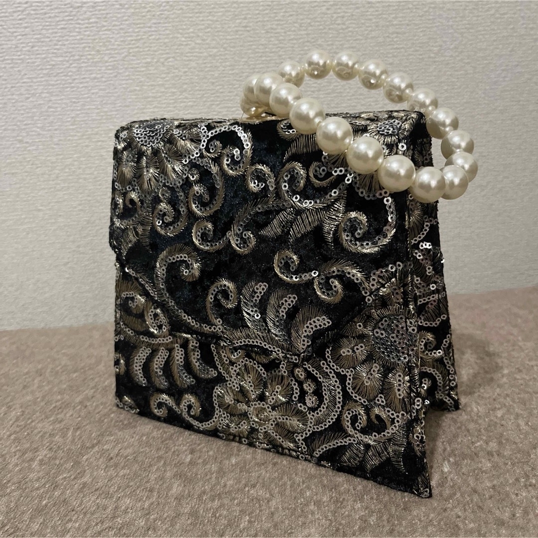 リリーブラウン　ベロア刺繍パールバッグ