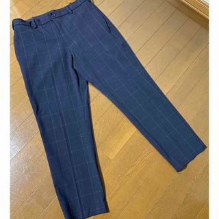 ユニクロ(UNIQLO)のUNIQLO クロップドパンツ　Sサイズ　美品(クロップドパンツ)