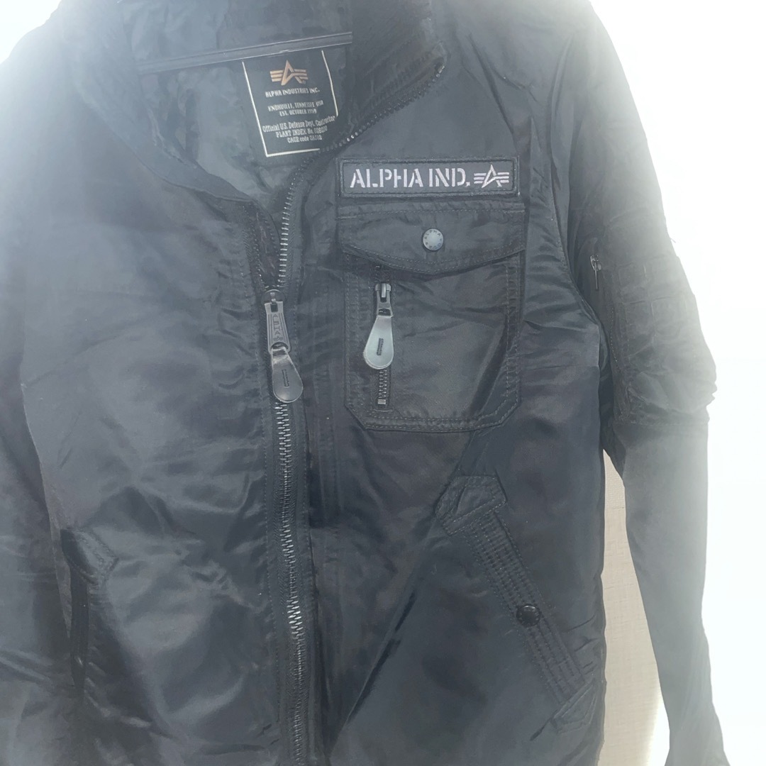 ALPHA INDUSTRIES(アルファインダストリーズ)の　ALPHAINDアルファインダストリ MA-1 フライトジャケット メンズのジャケット/アウター(フライトジャケット)の商品写真