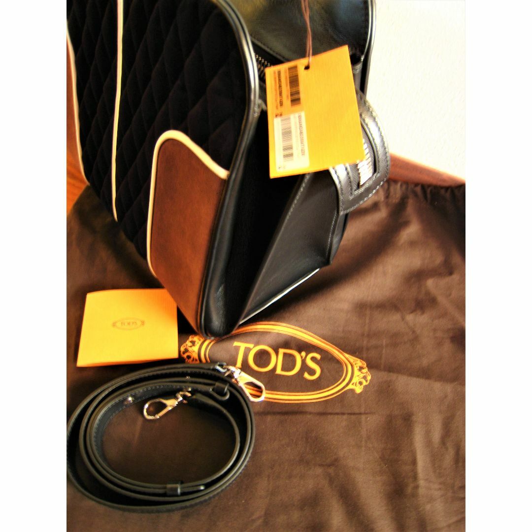 TOD'S(トッズ)のタキマキ私物愛用　Tod's sella バッグ スモール　ブラック×ブラウン レディースのバッグ(ハンドバッグ)の商品写真