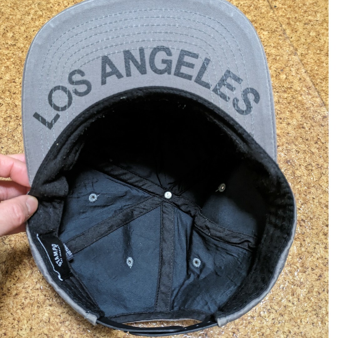 Stampd' LA(スタンプドエルエー)のSTAMPD DOPE CAP キャップ　ロゴ　刺繍　ダークグレー メンズの帽子(キャップ)の商品写真