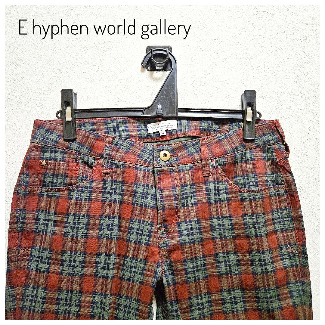 E hyphen world gallery(イーハイフンワールドギャラリー)の美品E hyphen world gallery　スキニーパンツ　赤チェック　M レディースのパンツ(スキニーパンツ)の商品写真