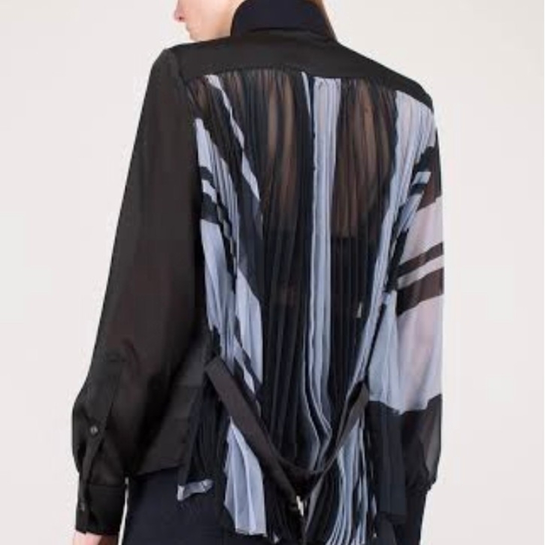 sacai(サカイ)のサカイ／sacai プリーツブラウス レディースのトップス(シャツ/ブラウス(長袖/七分))の商品写真