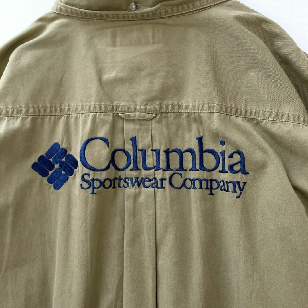 Columbia(コロンビア)のコロンビア　刺繍ロゴハンティングビッグシャツ　オーバーサイズ　カーキ　XXL メンズのトップス(シャツ)の商品写真