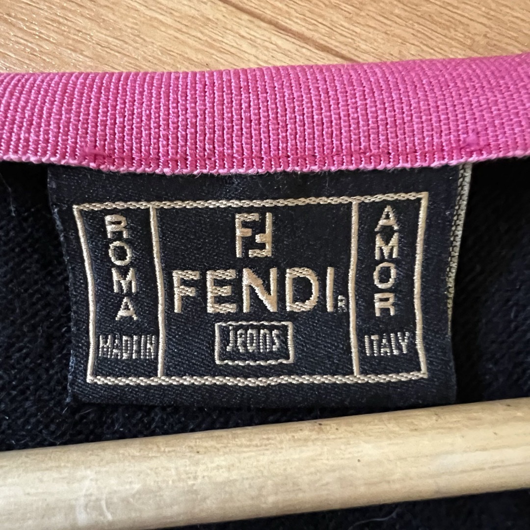 FENDI(フェンディ)のFENDI ジーンズ イタリー　ウールアンゴラ薄手カーディガン レディースのトップス(カーディガン)の商品写真