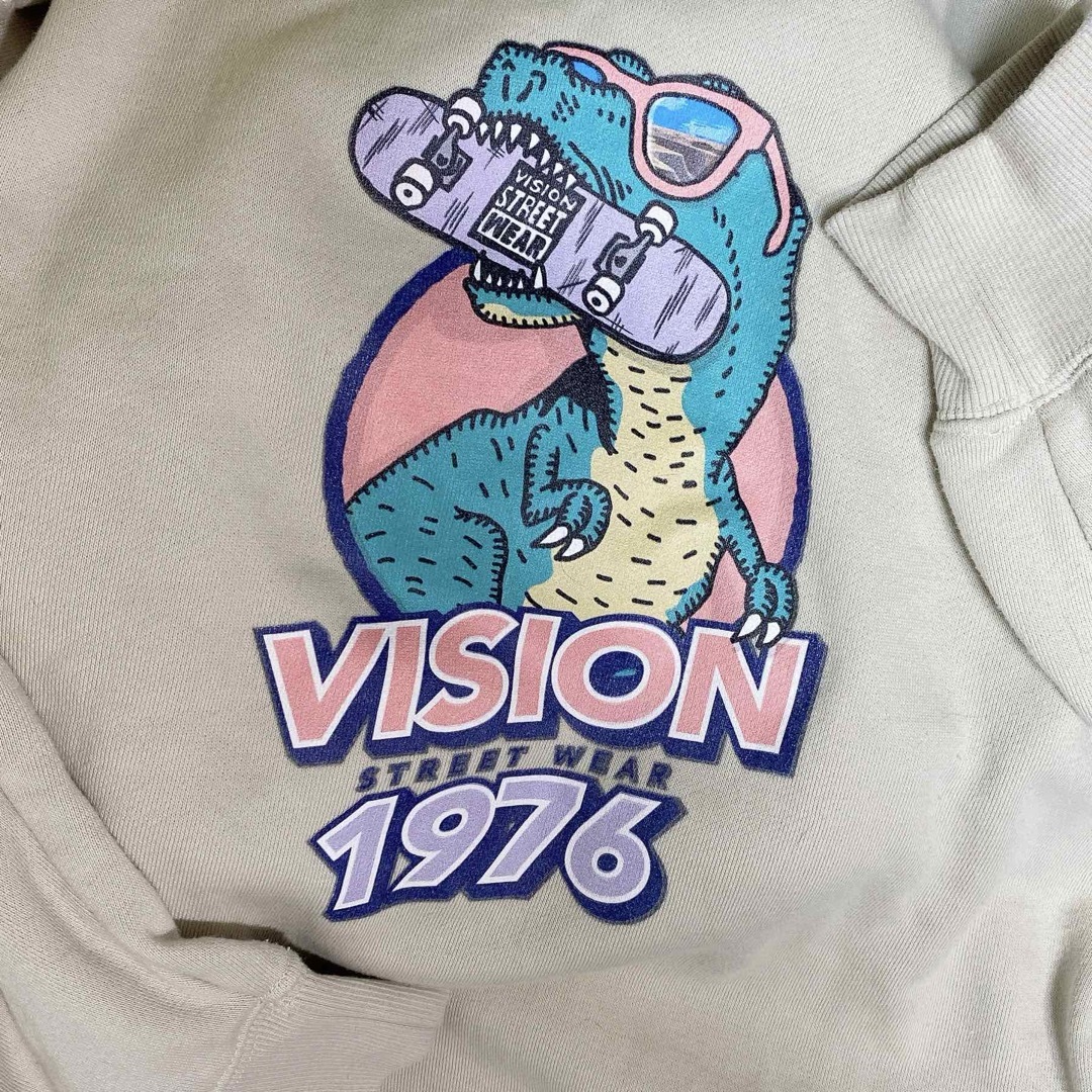 VISION STREET WEAR(ヴィジョン ストリート ウェア)のVISION STREET WEAR ベージュ ストリートプリントトレーナー レディースのトップス(トレーナー/スウェット)の商品写真