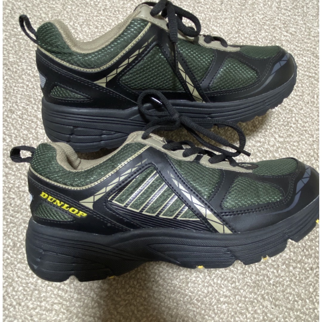 DUNLOP(ダンロップ)のDUNLOP メンズスニーカー /モスグリーン/24.5cm/5E 幅広 メンズの靴/シューズ(スニーカー)の商品写真
