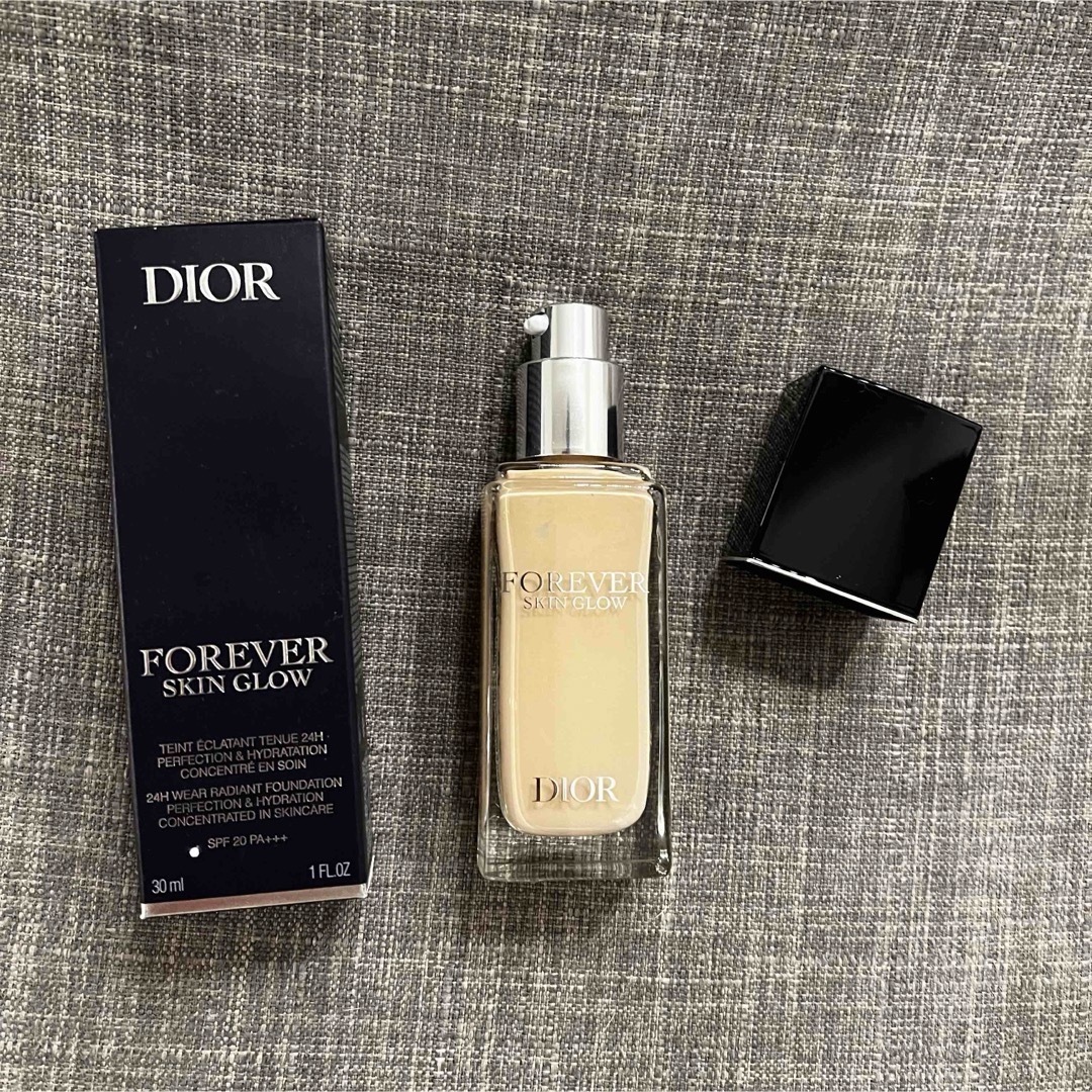 Christian Dior(クリスチャンディオール)のディオールスキンフォーエヴァー フルイドグロウ 30ml ファンデーション 1N コスメ/美容のベースメイク/化粧品(ファンデーション)の商品写真