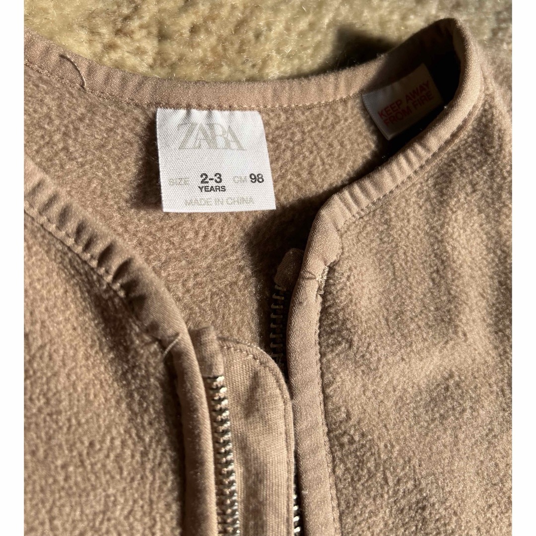 ZARA KIDS(ザラキッズ)のZARA KIDS フリースジャケット　トレーナー　ミニー　98cm 2-3歳 キッズ/ベビー/マタニティのキッズ服女の子用(90cm~)(ジャケット/上着)の商品写真