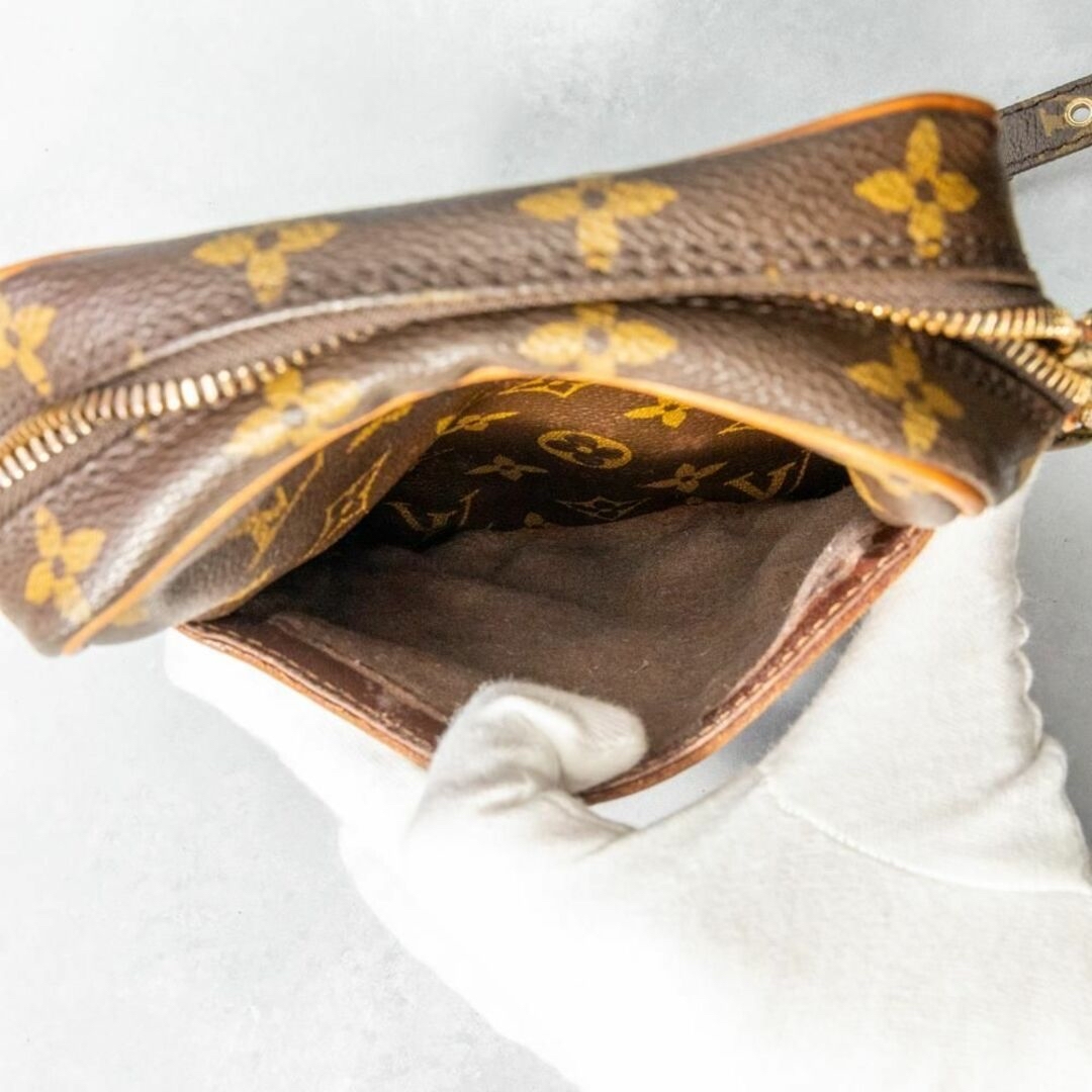 LOUIS VUITTON(ルイヴィトン)のルイヴィトン ダヌーブ モノグラム ショルダーバッグ ポシェット レディースのバッグ(ショルダーバッグ)の商品写真