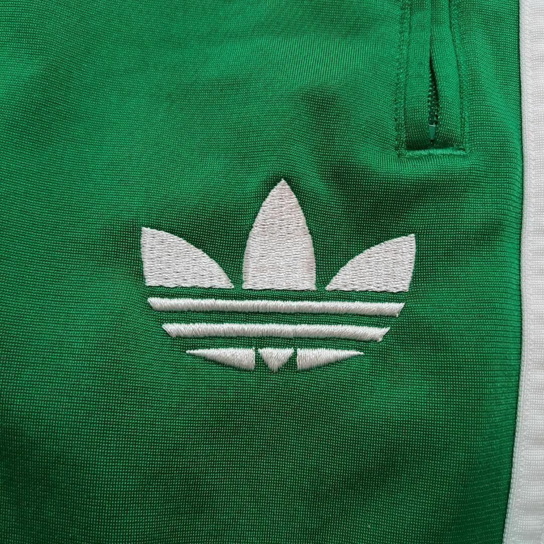 adidas(アディダス)のadidas アディダス トラックパンツ トレフォイル ロゴ刺繍 M 緑 白 メンズのパンツ(その他)の商品写真