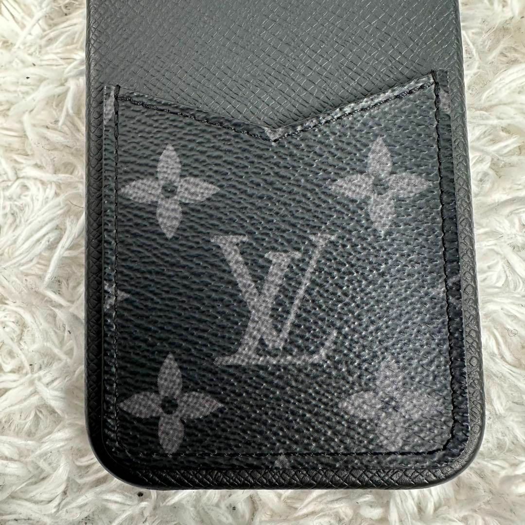 LOUIS VUITTON(ルイヴィトン)の未使用級✨　ルイヴィトン　iphone13pro バンパー　モノグラム　灰色　黒 スマホ/家電/カメラのスマホアクセサリー(iPhoneケース)の商品写真