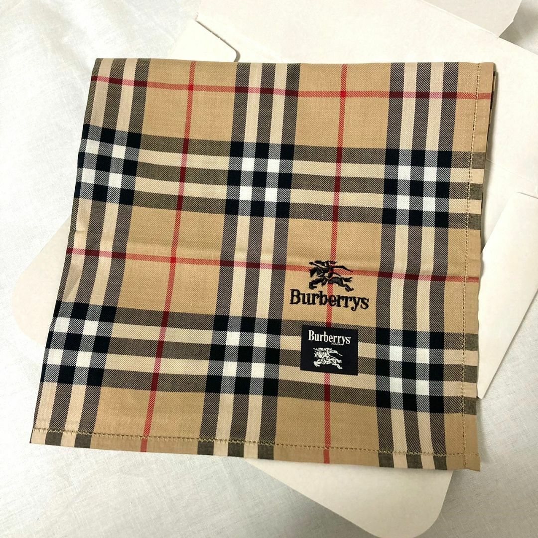 BURBERRY(バーバリー)のBURBERRY　バーバリー　ハンカチ　(未使用） メンズのファッション小物(ハンカチ/ポケットチーフ)の商品写真