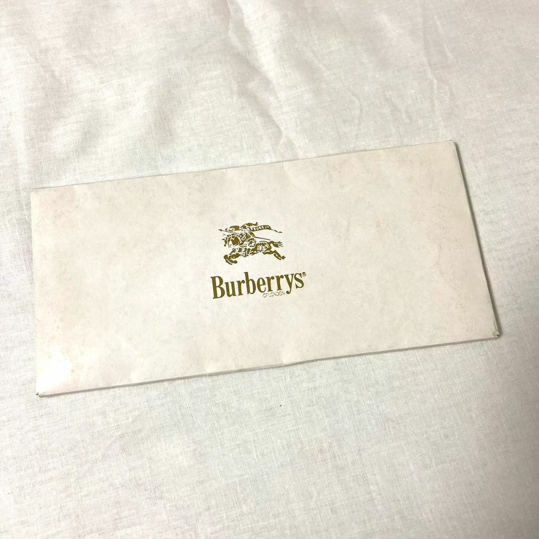 BURBERRY(バーバリー)のBURBERRY　バーバリー　ハンカチ　(未使用） メンズのファッション小物(ハンカチ/ポケットチーフ)の商品写真