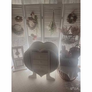 LAURA ASHLEY(収納家具)のフリマアイテム一覧 LAURA ASHLEY(収納家具)のフリマアイテム一覧