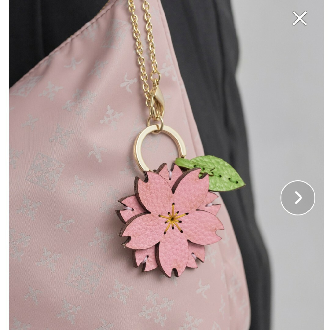 Russet(ラシット)の🌸🌸ラシット桜チャーム 本革🌸 レディースのファッション小物(キーホルダー)の商品写真