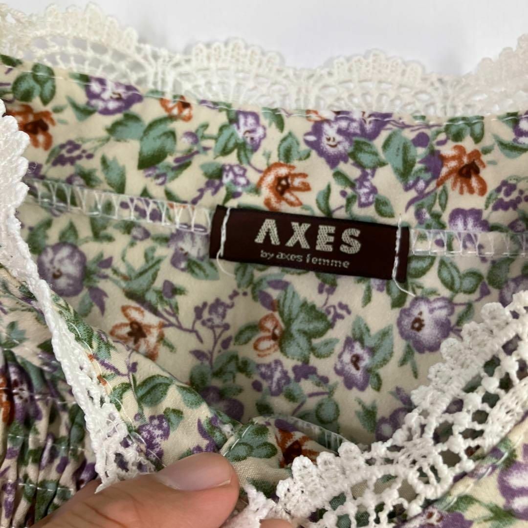 axes femme(アクシーズファム)のアクシーズファム　ワンピース　花柄　フリル　レース　プリーツ レディースのトップス(シャツ/ブラウス(長袖/七分))の商品写真