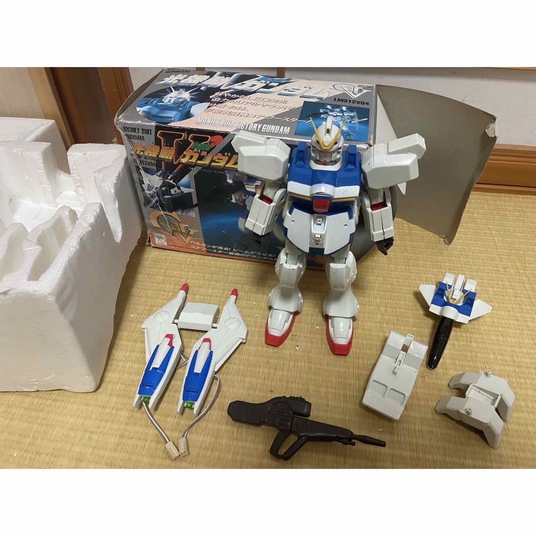 光機動 Vガンダム ヴィクトリーガンダム エンタメ/ホビーのおもちゃ/ぬいぐるみ(模型/プラモデル)の商品写真