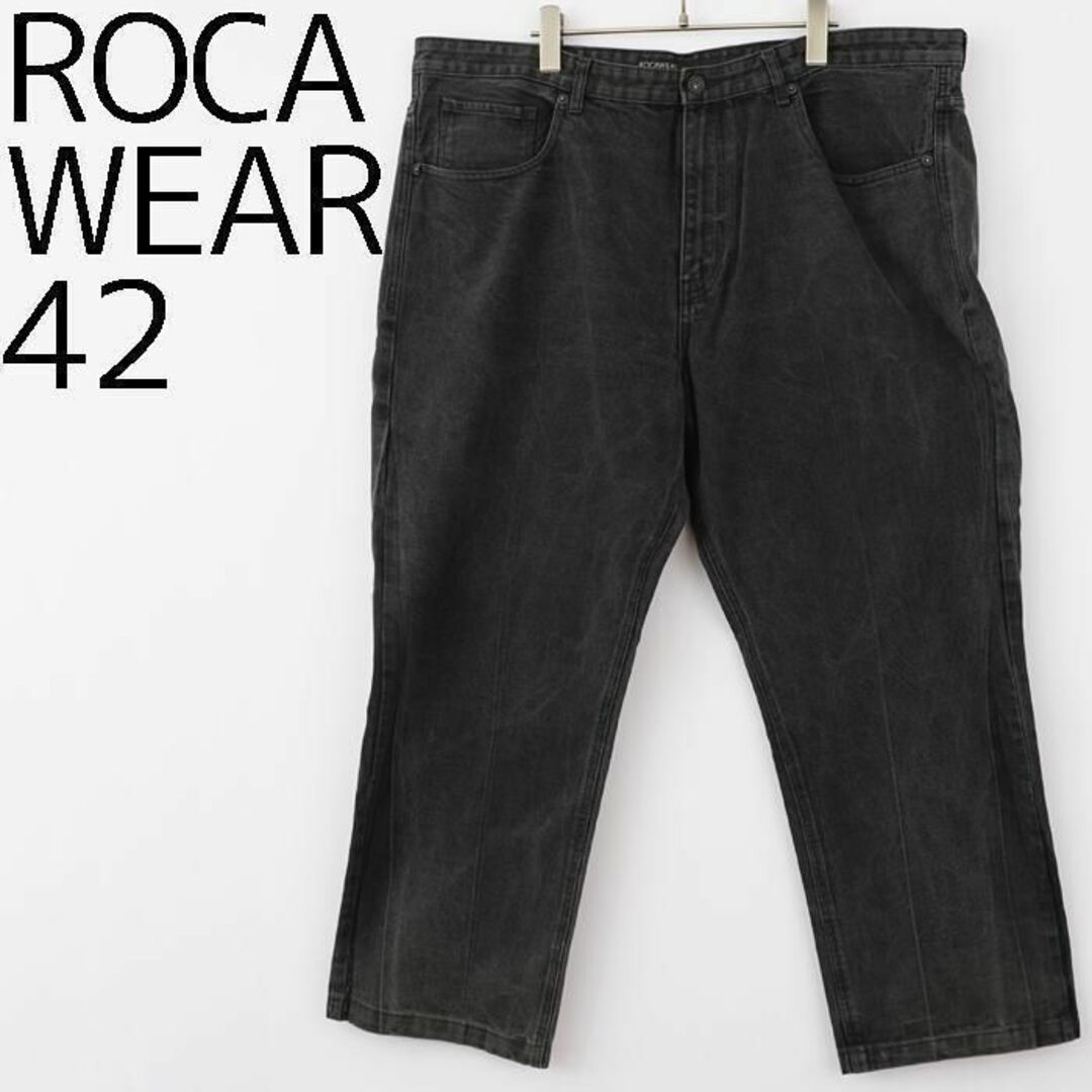 Rocawear(ロカウェア)のロカウェア ブラックデニム 黒 ブラック刺繍ロゴ ポケットデザイン W42古着 メンズのパンツ(デニム/ジーンズ)の商品写真