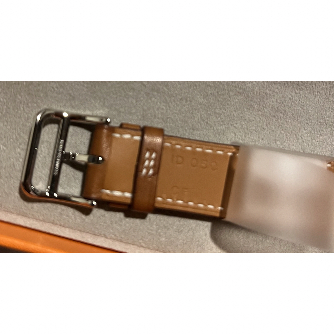 Hermes(エルメス)のアップルウォッチ エルメス ドゥブルトゥール ゴールド  38 40 41 レディースのファッション小物(腕時計)の商品写真