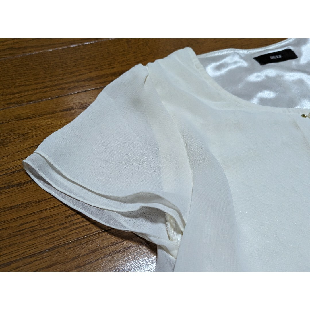 DUKE デューク／ビジュー付き　半袖シフォンブラウス レディースのトップス(シャツ/ブラウス(半袖/袖なし))の商品写真