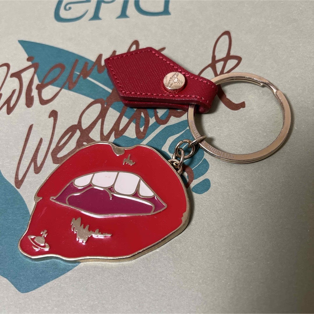 Vivienne Westwood(ヴィヴィアンウエストウッド)のViviennewestwood マンソンリップ キーリング レディースのファッション小物(キーホルダー)の商品写真