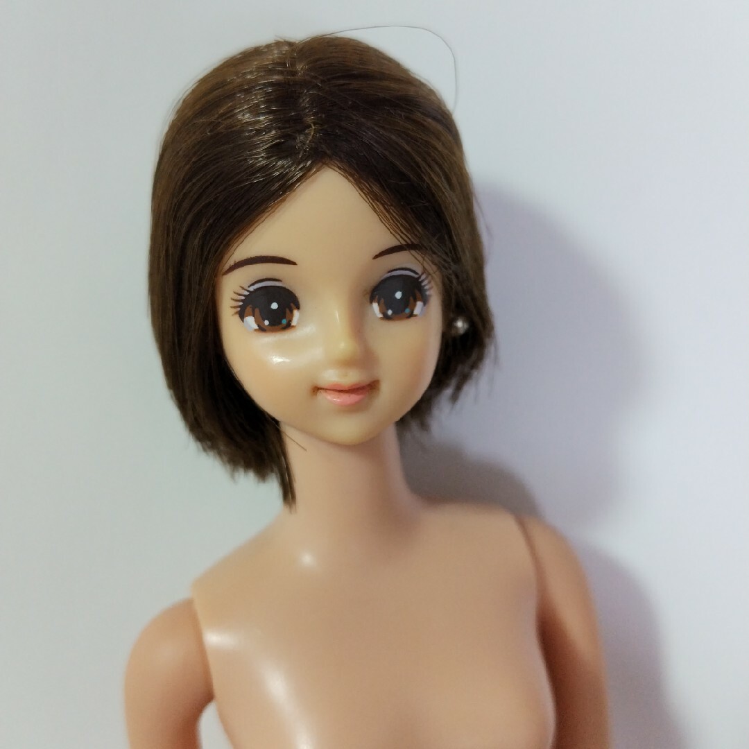 ジェニー　18歳　エイティーン　タカラ　黒髪　ショート　ボブ　人形