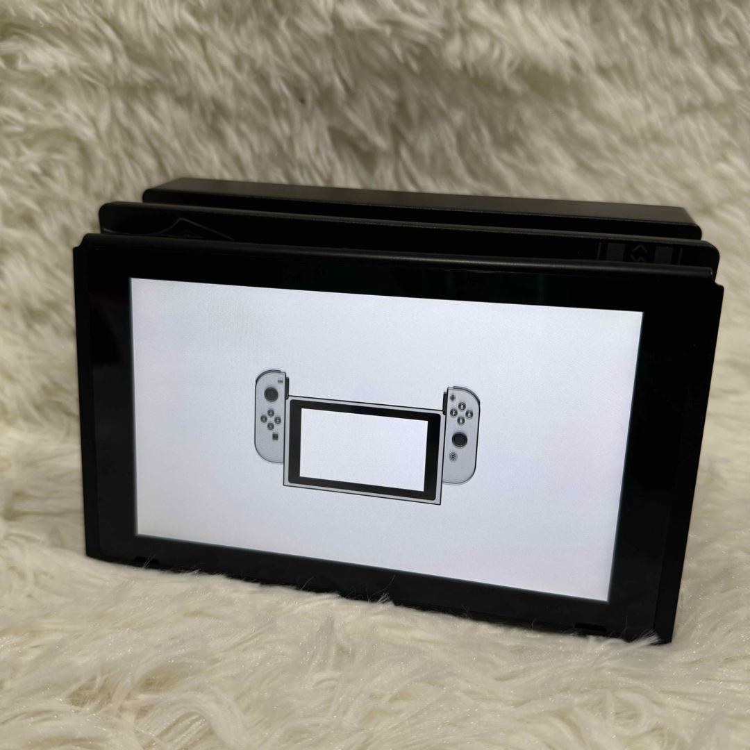 任天堂(ニンテンドウ)の極美品 Nintendo Switch  ロトエディション ドラクエ 同梱版 エンタメ/ホビーのゲームソフト/ゲーム機本体(家庭用ゲーム機本体)の商品写真