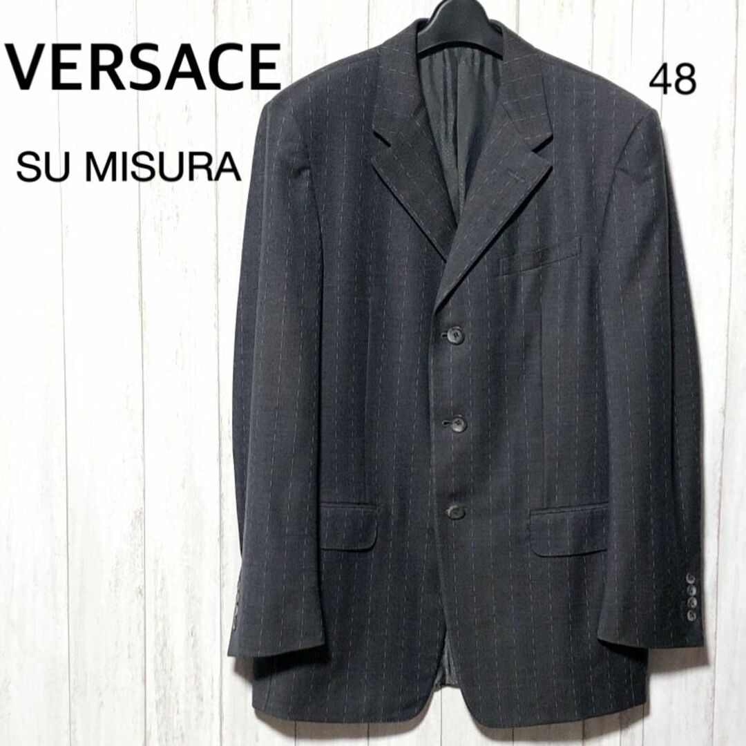 VERSACE(ヴェルサーチ)のVERSACE ヴェルサーチ SU MISURA 3Bストライプジャケット 48 メンズのジャケット/アウター(テーラードジャケット)の商品写真