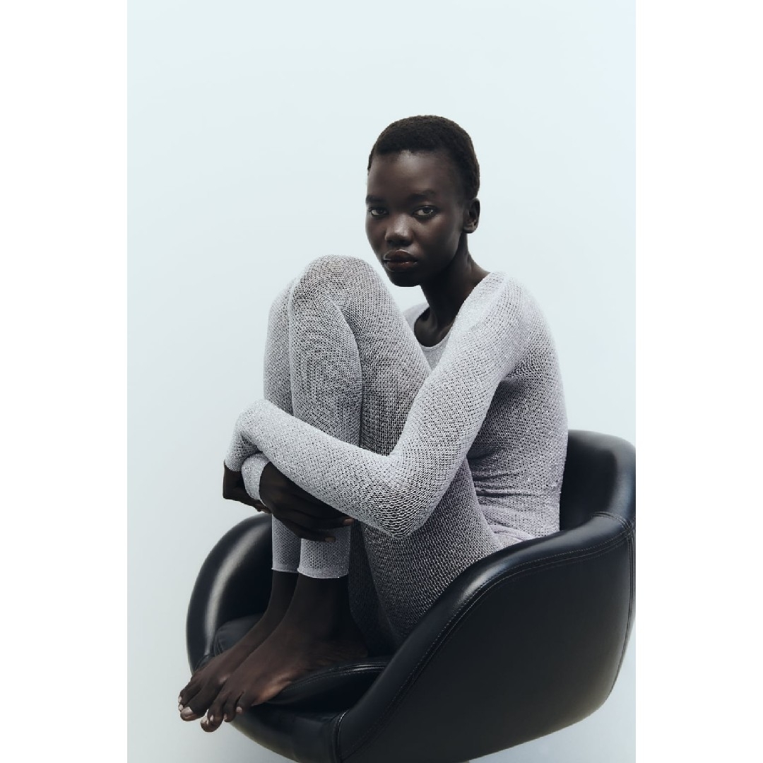 ZARA - ZARA シームレスレギンス、メタリックスレッドつき ZARA - ZARA シームレスレギンス、メタリックスレッドつき