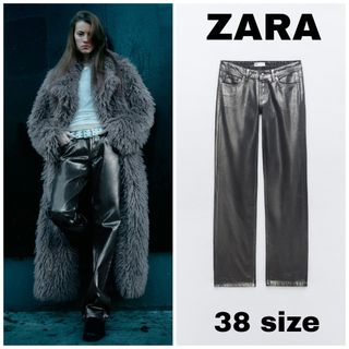 ザラ(ZARA)のZARA　TRF ストレート ミッドライズ フォイルディテール デニムパンツ(デニム/ジーンズ)